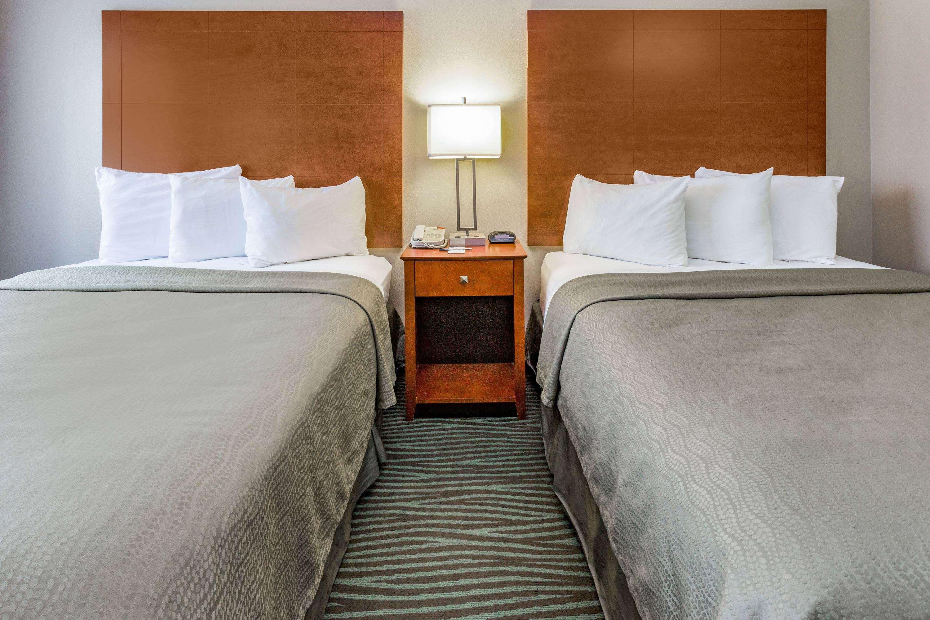 Americinn By Wyndham Des Moines Airport Buitenkant foto